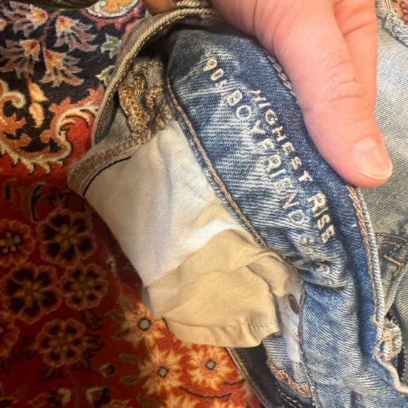 American Eagle highest rise 90s boyfriend Jean shorts - Picture 3 of 4